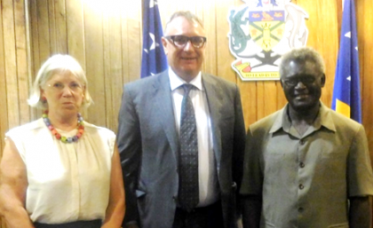 Prime Minister Sogavare with Mr King and the New Zealand High Commissioner to Solomon Islands Her Excellency Marion Crawshaw. Photo credit: OPMC.