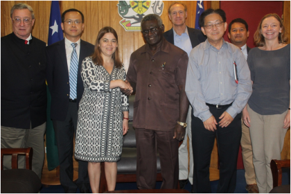 PM Sogavare shakes hands with Ms Tumbarello. Looking on are the rest of IMF team members. Photo credit: OPMC.