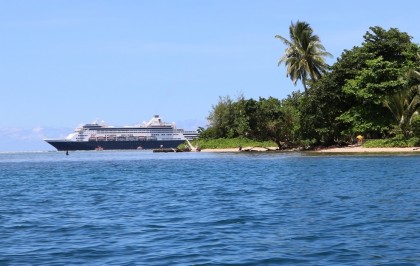 The Pacific Eden anchoring off Gizo island, Western Province. Photo credit: AHC.