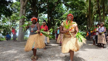 Traditional dancing in the village of Bonala
