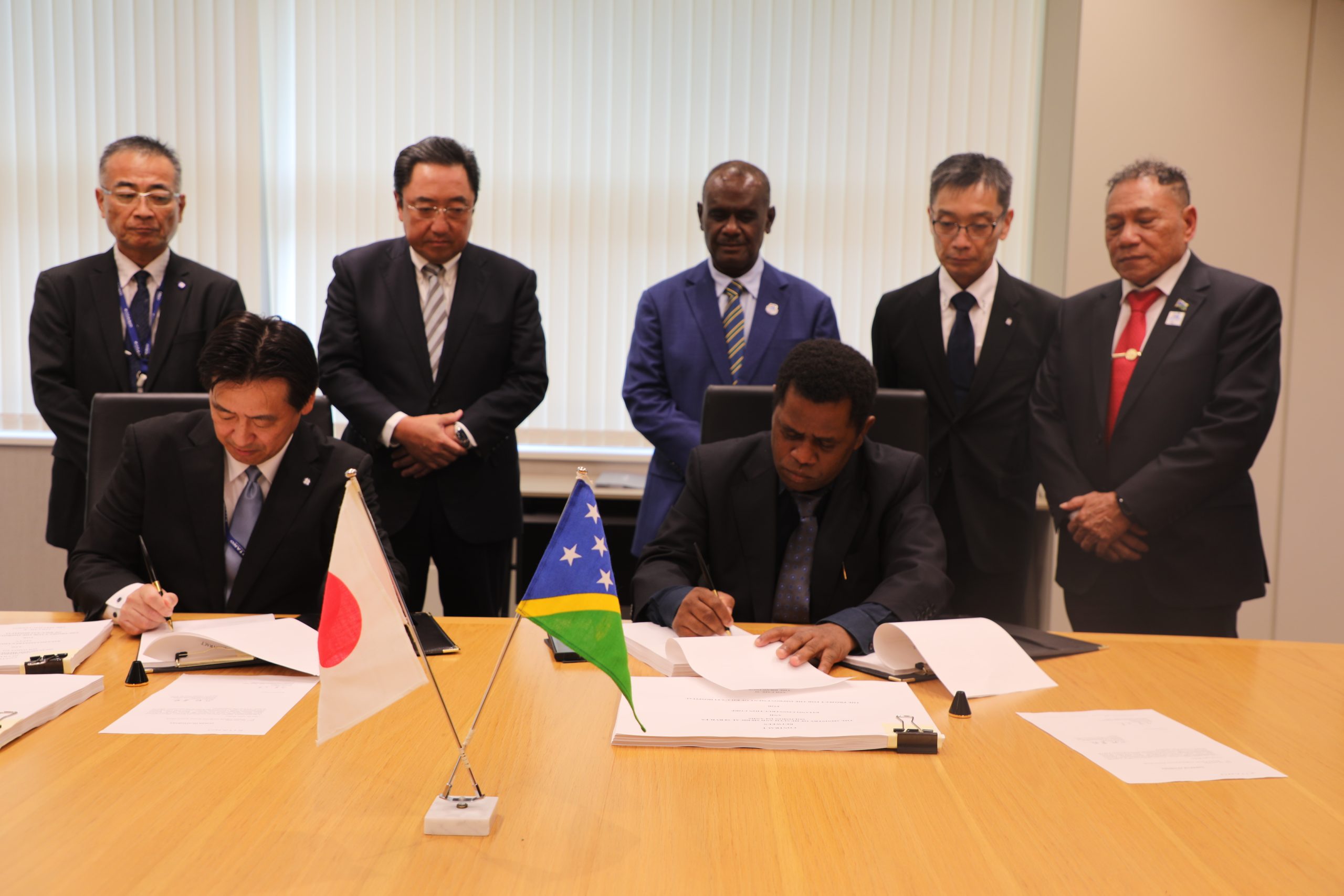 Minister Bosawai signs contract for Kilu’ufi Hospital Improvement Project