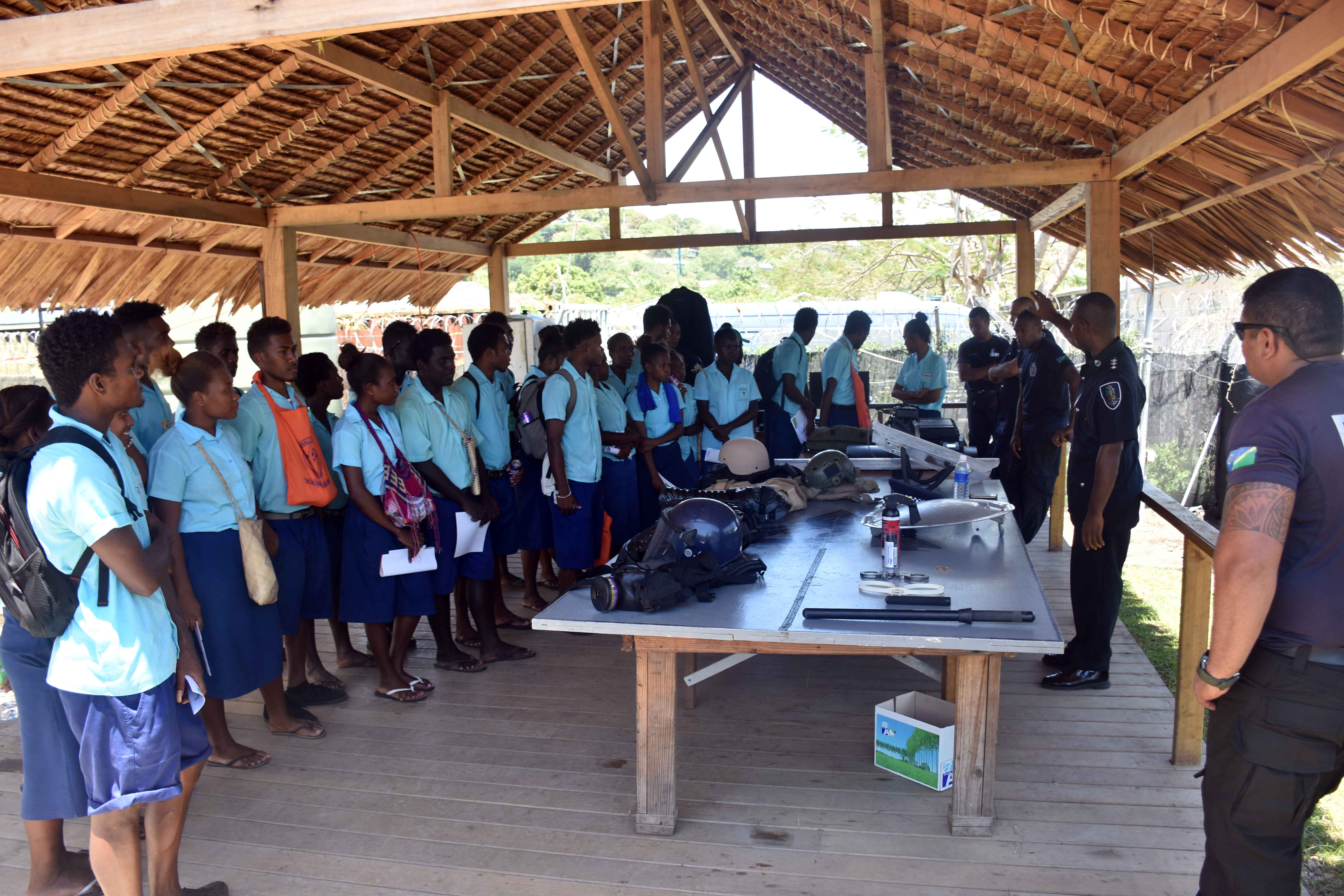 Police station day gives students inside look at operations - Solomon ...