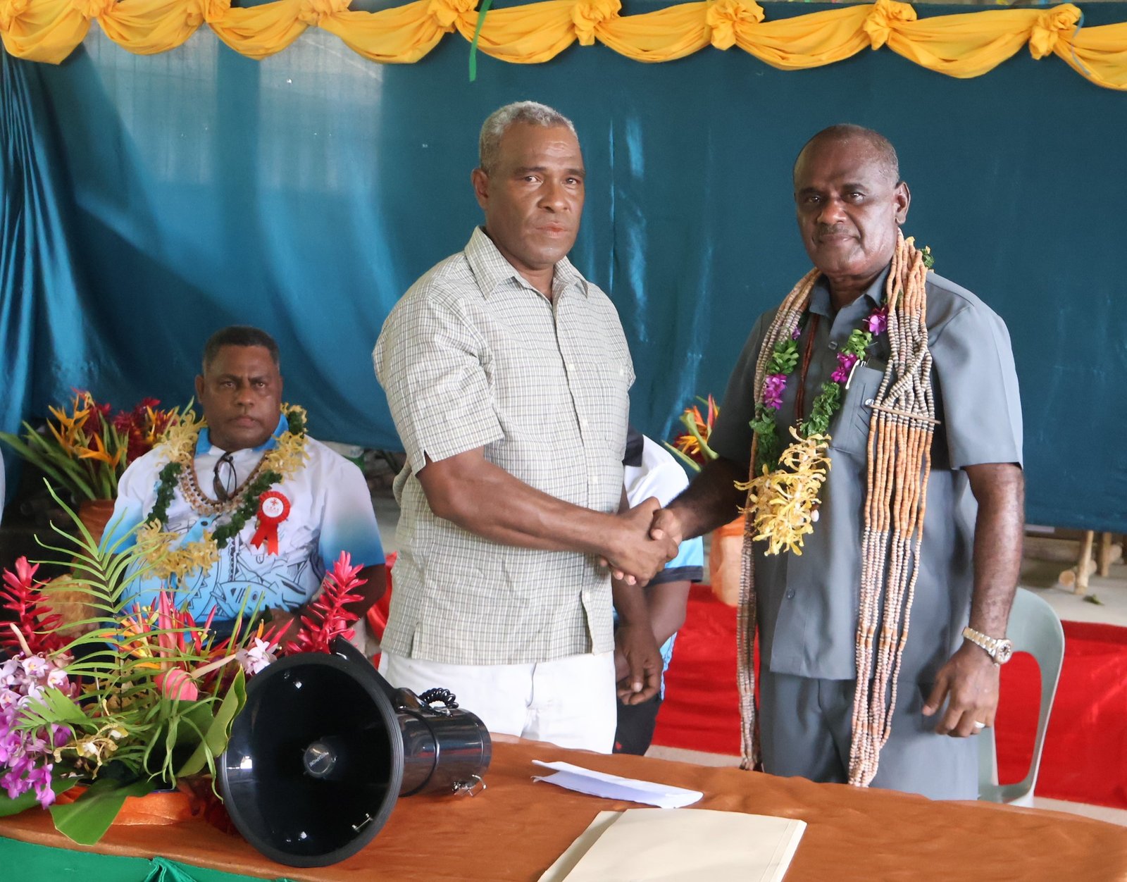 Prime Minister Manele hosted by Bina Harbour Community