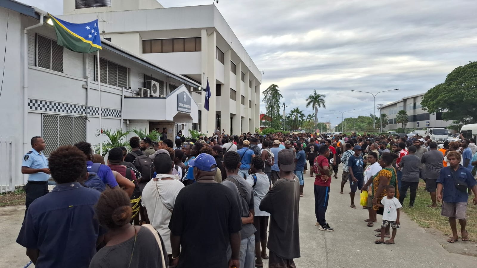 Public demands justice after Police arrest person and seize suspicious vehicle linked to alleged abduction incidents in Honiara