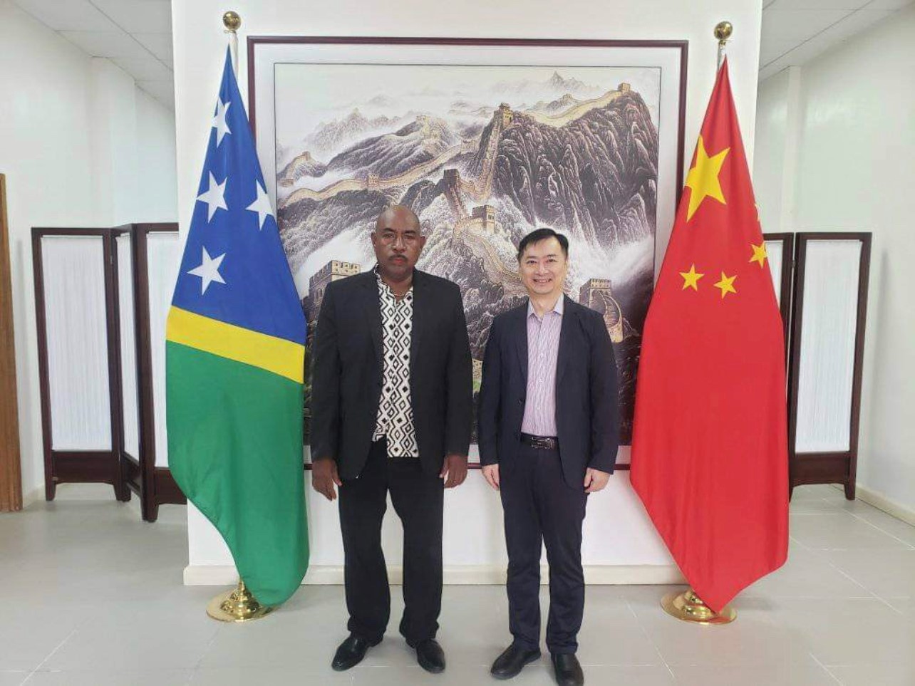 MP for Lau-Baelelea Meets with Chinese Ambassador to Strengthen Bilateral Relations