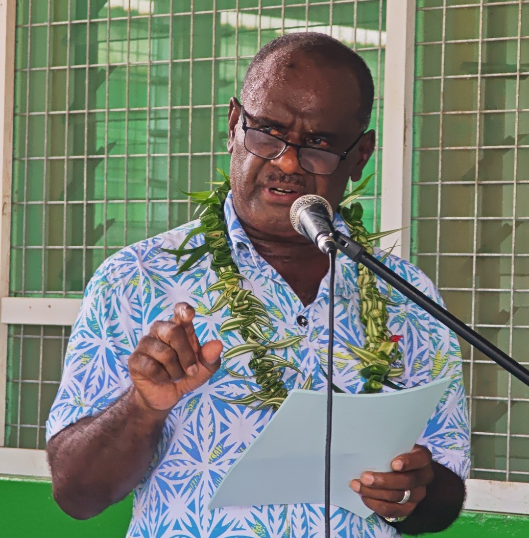 PM APPLAUDED LOs AS GOVT OPENS NEW BUYING CENTER IN CHOISEUL